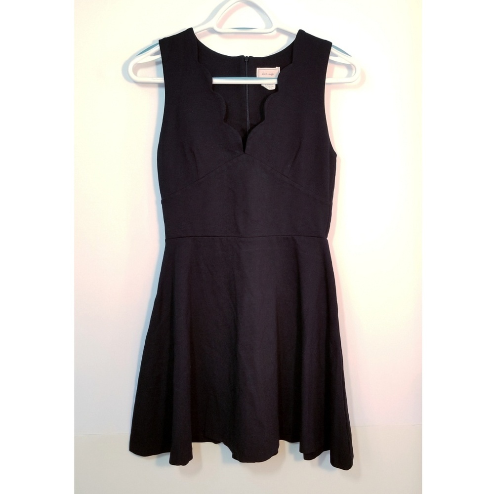 Love...ady black dress